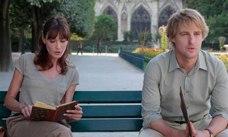 Carla Bruni y Owen Wilson en Midnight in Paris