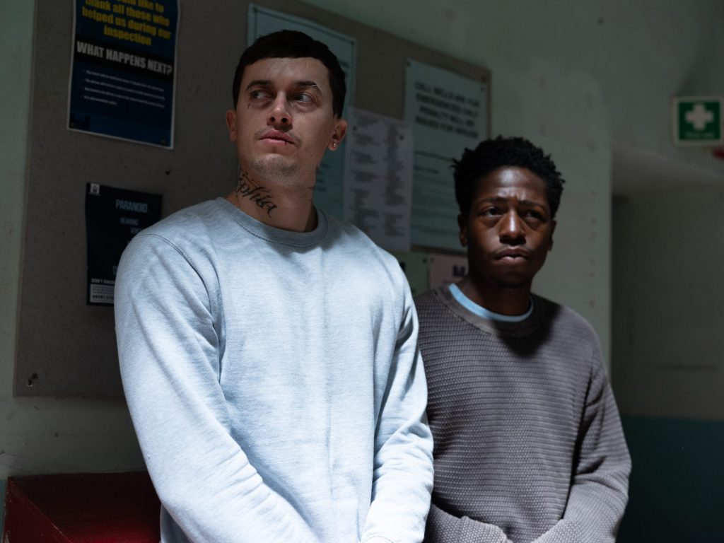 Crítica de ‘Hombres de acero’. Interesante thriller carcelario&nbsp;británico